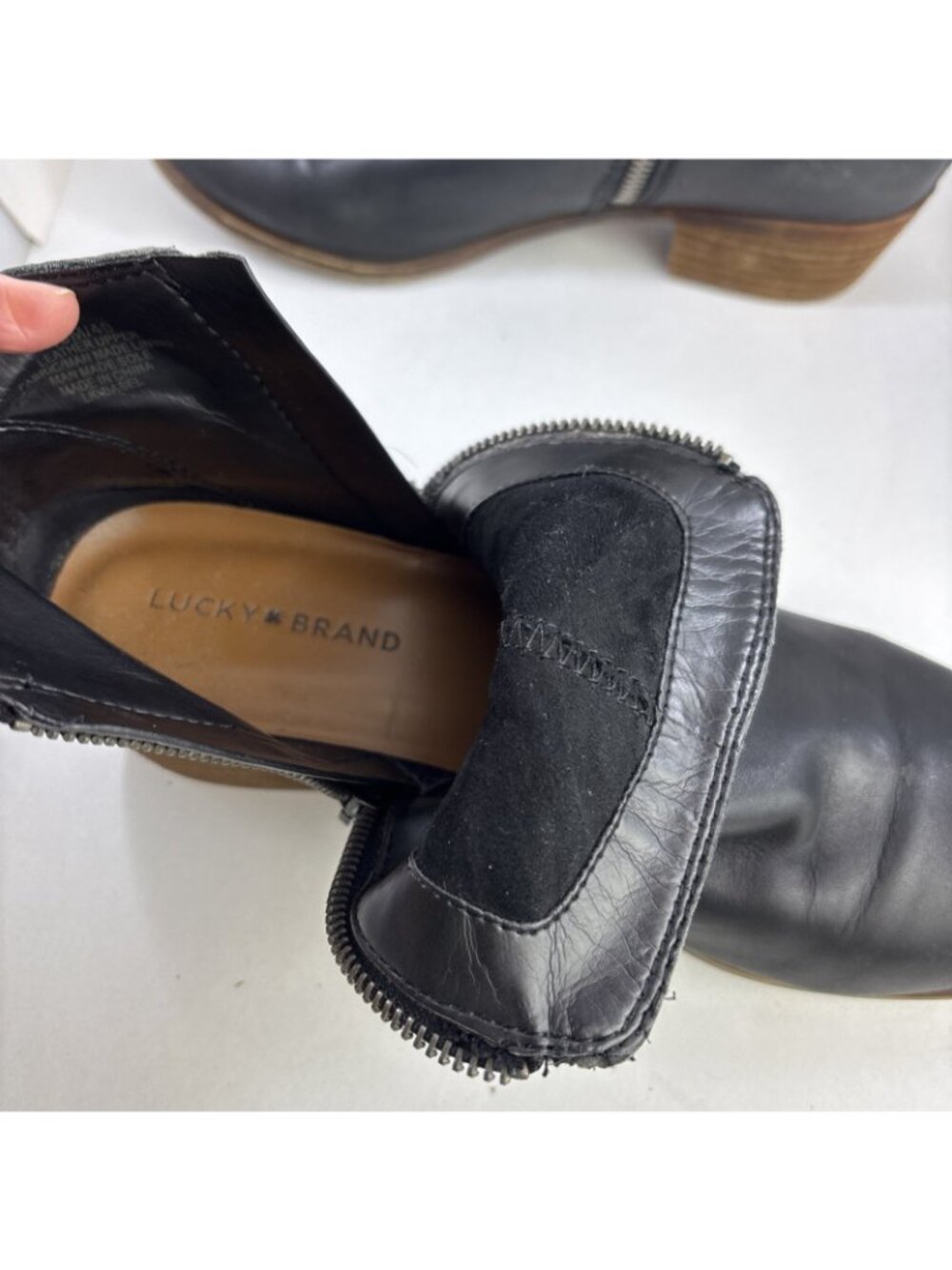 Lucky Brand Basel Black Leather Ankle Booty Shoes Womens Size 10 EU40 - Picture 4 of 7
